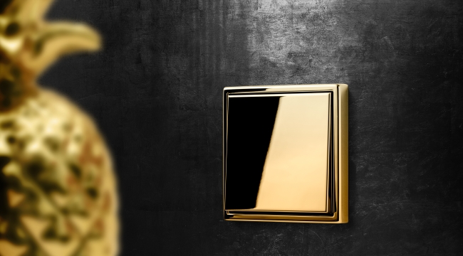 KNX Features Standout Right